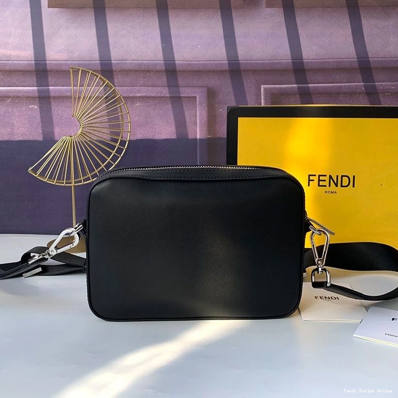 Affordable Leather Black Case ROMA Logo Compact In Camera Calf Fendi 0822